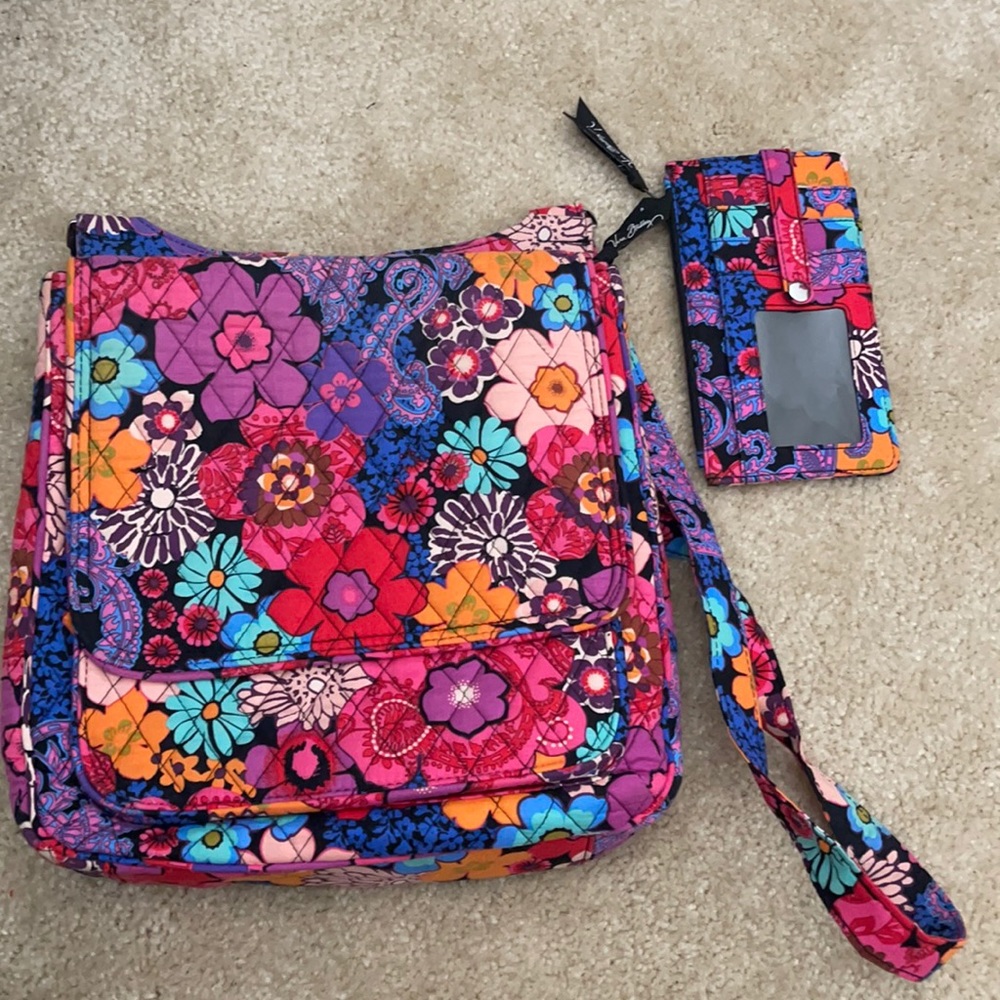 Vera Bradley mail bag and card holder